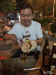 陆岳小胖吃瓜,揭秘娱乐圈幕后故事  第2张